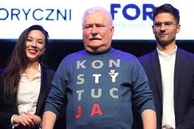 Tu podczas wizyty w egipcie. Lech Walesa Artykuly Dziennik Polski