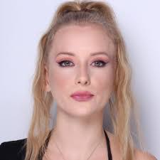 Esmeralda Ruiz's Instagram, Twitter & Facebook