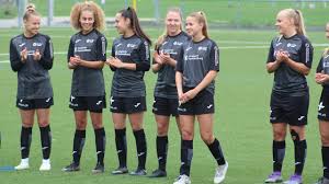 Die liga auf einen blick. Frauenfussball Der Dritte Power Sport Day Der Fca Frauen Steht Ganz Im Zeichen Der Nachwuchsforderung