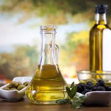 10 Things You Shouldn T Be Storing On Your Kitchen Countertop Olive Oil Uses Oils Essential Oils For Colds