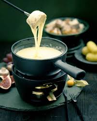 Fondue Savoyarde Pour 6 Personnes Recettes Elle A Table Recette Fondue Savoyarde Recette Fondue Savoyarde Alimentation