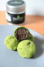 Truffes Chocolat Noir Matcha Recette De Noel Olivia Patisse Truffes Au Chocolat Recette Truffe Chocolat Truffe