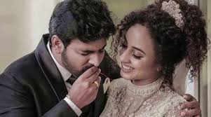 Pearle maaney is an indian video jockey, television presenter and actress from kerala. Inside Bigg Boss Malayalam Fame Srinish Aravind And Pearle Maaney S Wedding Entertainment News The Indian Express