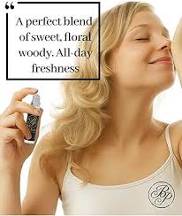 Amazon.com: Aceite corporal hipoalergénico en roll con perfume tipo  Baccarat Rouge 540 unisex con notas: frescas, aromáticas, especiadas  cálidas, ámbar y madera : Belleza y Cuidado Personal