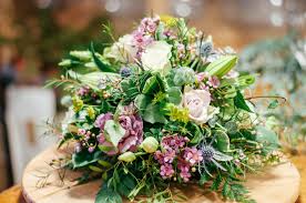 How long do flowers last in oasis. How To Make A Lush Posy Table Arrangement Like A Florist Boreal Abode
