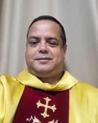 Missas dia 24/ 12. ., Capela São Pedro Nolasco às 18h., . , Capela Nossa  Senhora das Mercês às 19:30h. , ., Esperamos por você e sua família! ❤️".