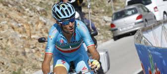 Denuncia contro ignoti però, perché la tifosa non è più rintracciabile. Nibali Si Ritira Dal Tour De France Per Una Frattura A Una Vertebra