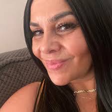 Lisa Boger's Instagram, Twitter & Facebook