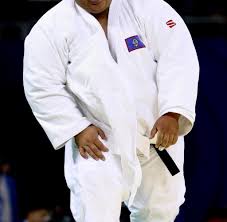 Verfolge den konferenzticker mit allen wichtigen entscheidungen am donnerstag, den 15.07.2021. 211 Kilogramm Ricardo Blas Ist Der Schwerste Athlet Bei Olympia Welt