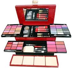 makeup kit from ads model at rs