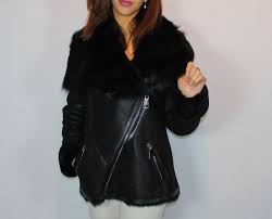 Entre les enfants et le petit déjeuner, vous n'avez pas vraiment de marge. Perfecto En Peau Lainee Noir Itinerance Cuir Vetements Cuir Adaptes A Votre Morphologie