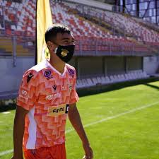 Последние твиты от cobreloa (en ) (@cobreloa_sadp). Fotos Cobreloa Presento Nueva Camiseta Que Rememora Historico Diseno De Finales De Los Anos 80 Alairelibre Cl