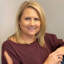 Lisa Heskett's Instagram, Twitter & Facebook