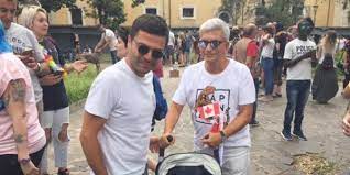 Add a bio, trivia, and more. Ministro Fontana Esca Dalle Caverne Nichi Vendola Con Il Compagno E Il Figlio Al Gaypride L Huffpost