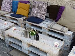 Kami menjual dan menerima tempahan perabot dari kayu pallet dengan harga yang sangat berpatutan. Plus Minus Furnitur Palet Simak 2 Trik Memilihnya Gaya Tempo Co