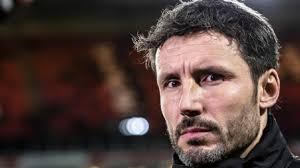 Mark van bommel wird neuer cheftrainer unserer wölfe! Van Bommel Ze Moeten Niet Vijf Of Tien Minuten Van Te Voren Naar Huis Gaan