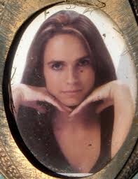 Amy Michelle Giles (1977-2000)