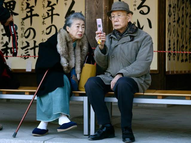 Los ancianos japoneses quieren jubilarse en la cárcel: "Allí no me siento solo"