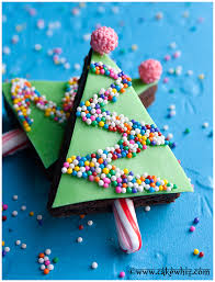 To the other small bowl, add green food coloring. Easy Christmas Brownies Christmas Tree Brownies Cakewhiz