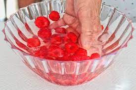 How To Wash Raspberries Livestrong Com Fruit And Vegetable Wash Washing Fruits Cooking And Baking