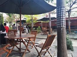 Kolam Renang Cinta Kasih Mewah Eksklusif Dan Bersahabat Koalakusem