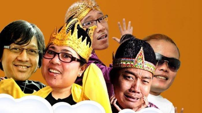 Sule (paling kanan) dan personel Opera Van Java lainnya. 