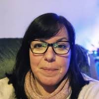 Bernadette Arnold's Instagram, Twitter & Facebook