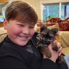 Crystal Moncrief's Instagram, Twitter & Facebook