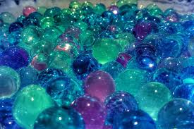 To make a ball with more than one color, we tried two ways: How To Make A Bouncing Polymer Ball