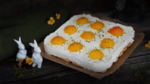 Ein kuchen der wie spiegeleier aussieht. Osterprojekt 2020 Spiegelei Kuchen Ohne Mehl Ohne Hefe Und Ganz Ohne Backen Youtube