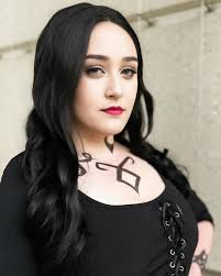 Sharna Davis (@daviscosplay) • Instagram photos and videos