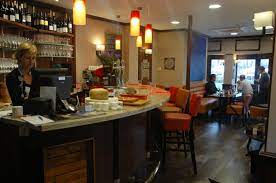 Récemment, avec d'autres copines et copains (et oui, il y a maintenant un homme dans le groupe des blogueuses d'alsace … des blogueurs donc maintenant !!!) nous avons eu la chance de retourner chez arnaud barberis et valérie boulanger pour découvrir la cuisine du bistrot des arts à strasbourg. Le Bistrot Des Arts Closed French 10 Quai Des Pecheurs Strasbourg France Restaurant Reviews Phone Number