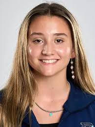 Olivia Winslow's Instagram, Twitter & Facebook