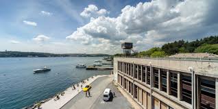 The venue offers such variety of beautiful backgrounds. Gecmisten Gunumuze Beykoz Kundura Fabrikasi Ve Hikayesi