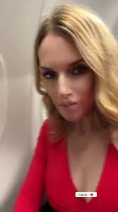 Kim Kellam's Instagram, Twitter & Facebook