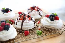 Easy Pavlova Recipe With Berries And Cream Recipe Pavlova Recipe Berries Recipes Pavlova