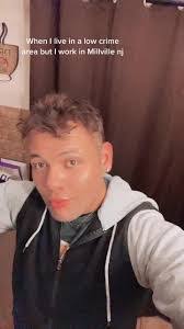 Bruce Low's Instagram, Twitter & Facebook