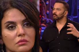 Bigg Boss 18: Sara Arfeen Khan Thinks Makers Are Biased Towards Vivian  Dsena