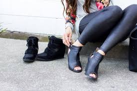 Five Ways To Wear Velvet Leggings The Flexman Flat