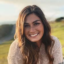 MCU spotlights biology major and soon-to-be graduate Michaela Kelly.  #MCUGrad #classof2022 What are your plans after graduation? I am taking the  MCAT and will apply to Osteopathic Medical School. What were you