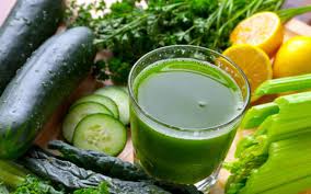 Grazie all'elevata presenza di vitamina c, il limone è un prodotto che stimola decisamente il lavoro del fegato, aiuta il corpo a sintetizzare le sostanze tossiche e ad eliminarle. Come Depurare E Disintossicare Il Fegato Rimedi Naturali E Dieta Sana