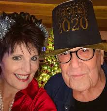 Larry and I had a delightful night. Party hopping from Martin Wiviott's fab  fete to Barry Manilow and Garry Keif's mostly private and always elegant  soirée where we brought in the new