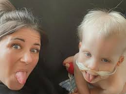 Junge (3) leidet an Krankheit, die es weltweit nur 84 Mal gibt