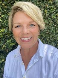 Gretchen Downey's Instagram, Twitter & Facebook