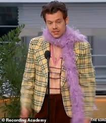 Harry if you need help to peel yours off. Twhn2pyyb2oawm