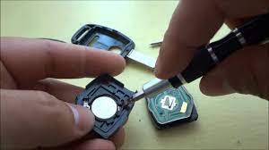 Also learn how to reassemble how to replace or change the honda accord 2003 to 2007 car key fob/remote battery. How To Change A Honda Cr V Key Fob Battery 2005 2013 Youtube