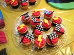 Theme Birthday Cupcake Ideas For Boys Disney S Cars Theme Cupcakes I Made These For My Cousin Cars Theme Birthday Party Cars Birthday Party Disney Cupcakes For Boys