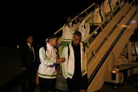 Opposés à la zambie ce soir à lusaka, les verts vont attaquer leur dernier déplacement dans ces éliminatoires de la can 2022 tout en pensant aux débuts des éliminatoires de la coupe du monde et. Zambie Algerie Les Verts Sont Bien Arrives A Lusaka Africa Foot United