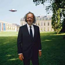 Ce personnage loufoque se présente comme accessoirement sylvain durif a annoncé ce mardi sa candidature à l'élection présidentielle de 2017. Le Christ Cosmique De Carcassonne Vient D Annoncer Sa Candidature A L Election Presidentielle Ladepeche Fr