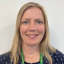 Mollie Hadley's Instagram, Twitter & Facebook